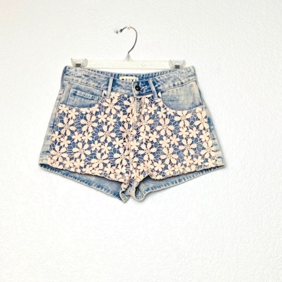 Roxy | High Waist Floral Lace Acid Wash Shorts 5 - Picture 2 of 5